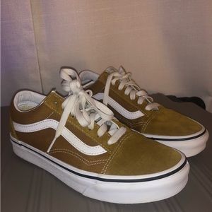 BRONZE VANS
